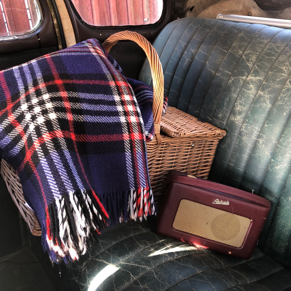 15 Great Reasons to Always Keep a Wool Blanket in your Car