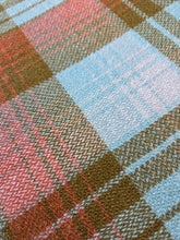 Load image into Gallery viewer, Retro Glenray LARGE SINGLE with oversize Napier Pania of the Reef label