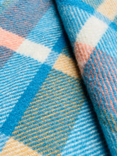 Load image into Gallery viewer, Super Soft SINGLE New Zealand Wool Blanket