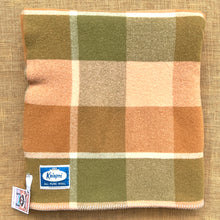 Load image into Gallery viewer, Autumn Tones Kaiapoi SINGLE New Zealand Wool Blanket

