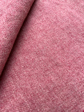 Load image into Gallery viewer, Beautiful Robinwul of Canterbury DOUBLE Pure Wool Blanket.
