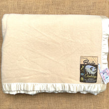 Load image into Gallery viewer, Huge Onehunga Woollen Mills KING New Zealand Wool Blanket