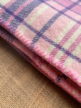 Load image into Gallery viewer, Bright Pink/Purple DOUBLE New Zealand Wool Blanket KAIAPOI