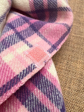 Load image into Gallery viewer, Bright Pink/Purple DOUBLE New Zealand Wool Blanket KAIAPOI
