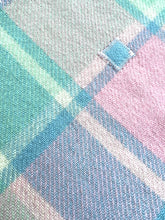 Load image into Gallery viewer, Soft Pastel Onehunga Princess DOUBLE/QUEEN Lightweight New Zealand Wool Blanket.