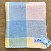 Load image into Gallery viewer, Lightweight Pastel SINGLE New Zealand Wool Blanket.