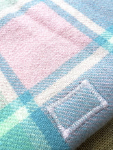 Load image into Gallery viewer, Soft Pastel Onehunga Princess DOUBLE/QUEEN Lightweight New Zealand Wool Blanket.