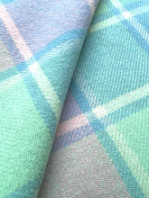 Load image into Gallery viewer, Soft Pastel Onehunga Princess DOUBLE/QUEEN Lightweight New Zealand Wool Blanket.