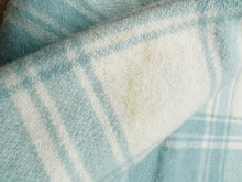 Load image into Gallery viewer, Beautiful Pastel Mint QUEEN Pure Wool Blanket.