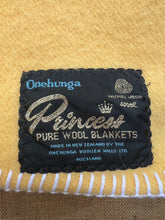 Load image into Gallery viewer, Thick & Cosy Extra Large SINGLE Wool Blanket by Onehunga Woollen Mills