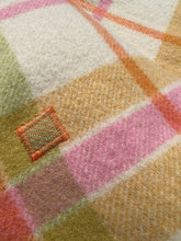 Load image into Gallery viewer, DREAMWARM with this Retro SINGLE Blanket in lovely spring colours.