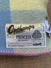 Load image into Gallery viewer, Classic and Soft Princess SINGLE Retro New Zealand Wool Blanket