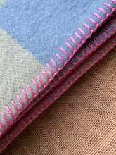 Load image into Gallery viewer, Classic and Soft Princess SINGLE Retro New Zealand Wool Blanket
