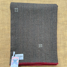 Load image into Gallery viewer, VINTAGE Army Blanket SINGLE New Zealand Wool Blanket
