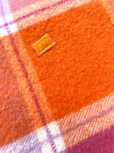 Load image into Gallery viewer, Pick of the day! Extra thick and soft vibrant SINGLE NZ wool blanket