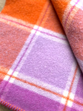 Load image into Gallery viewer, Pick of the day! Extra thick and soft vibrant SINGLE NZ wool blanket