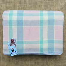 Load image into Gallery viewer, Soft Pastel Onehunga Princess DOUBLE/QUEEN Pure New Zealand Wool Blanket.