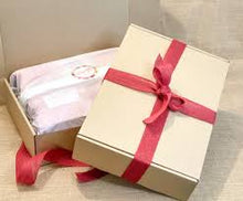 Load image into Gallery viewer, Brydie + Joseph - Olive /Lime blanket & Box