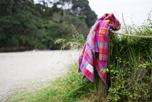 Load image into Gallery viewer, PINK MISFIT! (New Wool) KNEE RUG/COT