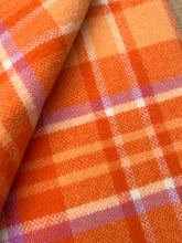 Load image into Gallery viewer, Cheerful Bright KAIAPOI SINGLE New Zealand Wool blanket (No label)