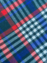 Load image into Gallery viewer, Small THROW/KNEE RUG - ideal for pram or baby blanket. NZ Wool