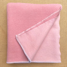 Load image into Gallery viewer, Ultra Heavyweight KING SINGLE Double weave Wool Blanket