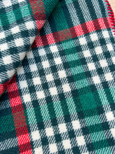 Load image into Gallery viewer, Lightweight KNEE RUG/COT New Zealand Wool Blanket