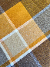 Load image into Gallery viewer, Cosy Browns 'Pick of the day!' SINGLE New Zealand Wool Blanket