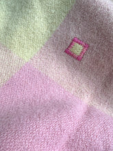 Load image into Gallery viewer, Pastel ONEHUNGA Princess DOUBLE/QUEEN New Zealand Wool Blanket