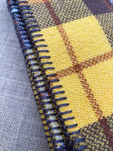 Load image into Gallery viewer, Poppa Styles WOOL BLEND DOUBLE **BARGAIN** Blanket