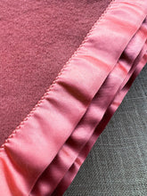 Load image into Gallery viewer, Thick & Cosy ONEHUNGA Princess QUEEN/KING New Zealand Wool