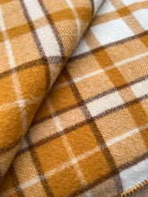 Load image into Gallery viewer, Super Thick and Fluffy Blanket DOUBLE/QUEEN New Zealand Wool