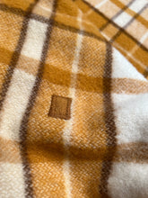 Load image into Gallery viewer, Super Thick and Fluffy Blanket DOUBLE/QUEEN New Zealand Wool
