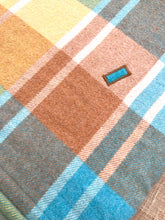 Load image into Gallery viewer, Gorgeous Australian Merino QUEEN Wool Blanket