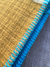 Load image into Gallery viewer, EXCEPTIONAL Onehunga Princess QUEEN Pure Wool Blanket #2