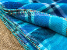 Load image into Gallery viewer, Fresh PACIFIC Love (New wool) KNEE RUG/COT