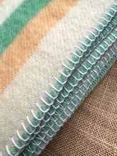 Load image into Gallery viewer, **BARGAIN BLANKET** Super Soft SINGLE English Wool Blanket