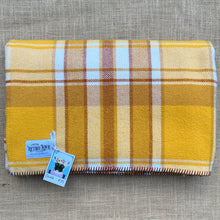 Load image into Gallery viewer, Retro Golds WOOLBLEND DOUBLE NZ Made *Bargain Blanket*