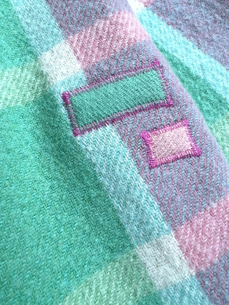 Thick and Cosy SINGLE New Zealand Wool Blanket Fresh Retro Love