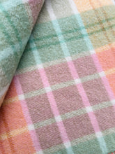 Load image into Gallery viewer, Fluffy and Extra Thick Large Capri SINGLE Pure Wool Blanket