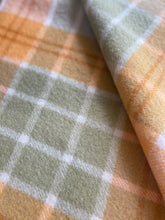 Load image into Gallery viewer, Fluffy and Extra Thick Large Capri SINGLE Pure Wool Blanket