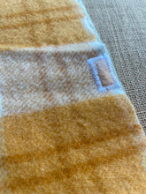 Load image into Gallery viewer, Fluffy and Extra Thick Large Capri SINGLE Pure Wool Blanket