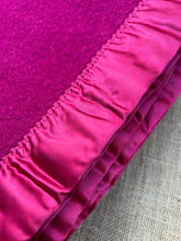 Load image into Gallery viewer, Exceptional Extra Large SINGLE New Zealand Wool Blanket