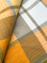 Load image into Gallery viewer, STUNNING Retro Onehunga Princess DOUBLE/QUEEN Pure Wool Blanket