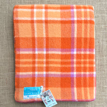 Load image into Gallery viewer, Cheerful Bright KAIAPOI SINGLE New Zealand Wool blanket