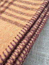 Load image into Gallery viewer, Ultra Thick & Fluffy ONEHUNGA WOOLLEN MILLS SINGLE Pure Wool Blanket