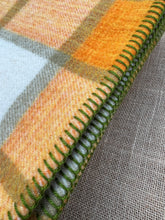 Load image into Gallery viewer, STUNNING Retro Olive & Gold SINGLE Pure Wool Blanket