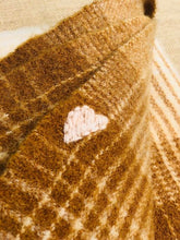 Load image into Gallery viewer, Thick SINGLE Wool Blanket by Robinwul of Canterbury - Fresh Retro Love NZ Wool Blankets