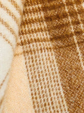 Load image into Gallery viewer, Thick SINGLE Wool Blanket by Robinwul of Canterbury - Fresh Retro Love NZ Wool Blankets