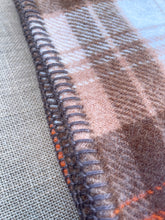 Load image into Gallery viewer, Oh the Retro!! SINGLE New Zealand Wool Blanket